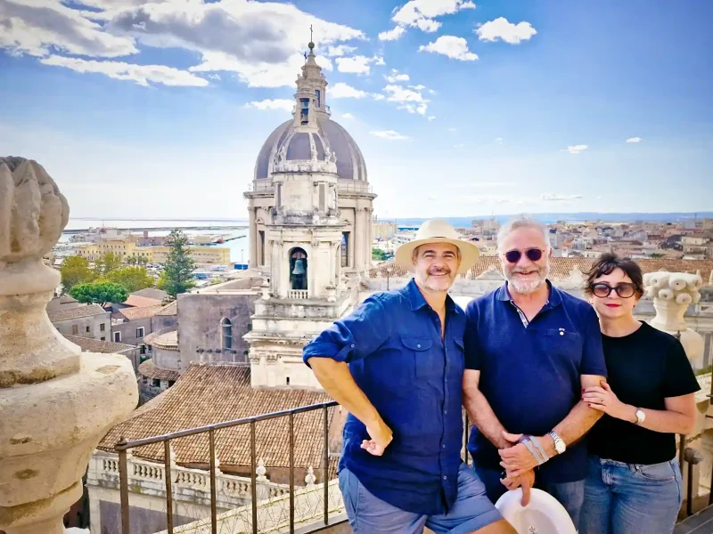 Eolo-Bottaro-with-Travelers