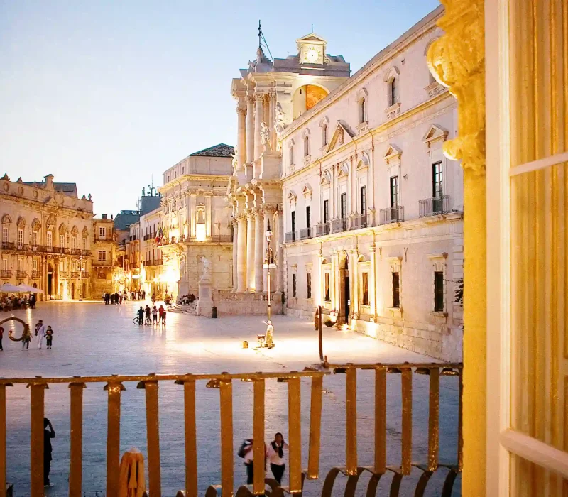 Piazza-Duomo-Ortigia